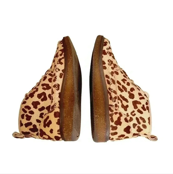 Earth Elements Women's Arrowhead Leather Leopard Bootie - Picture 3 of 9